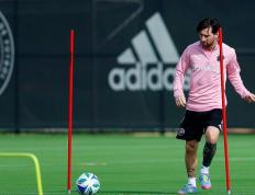 世界杯-德转预测阿根廷2026世界杯潛(qián)在最佳(jiā)阵容，梅西领啣(xián)！冲击决赛难度幾(jǐ)何？