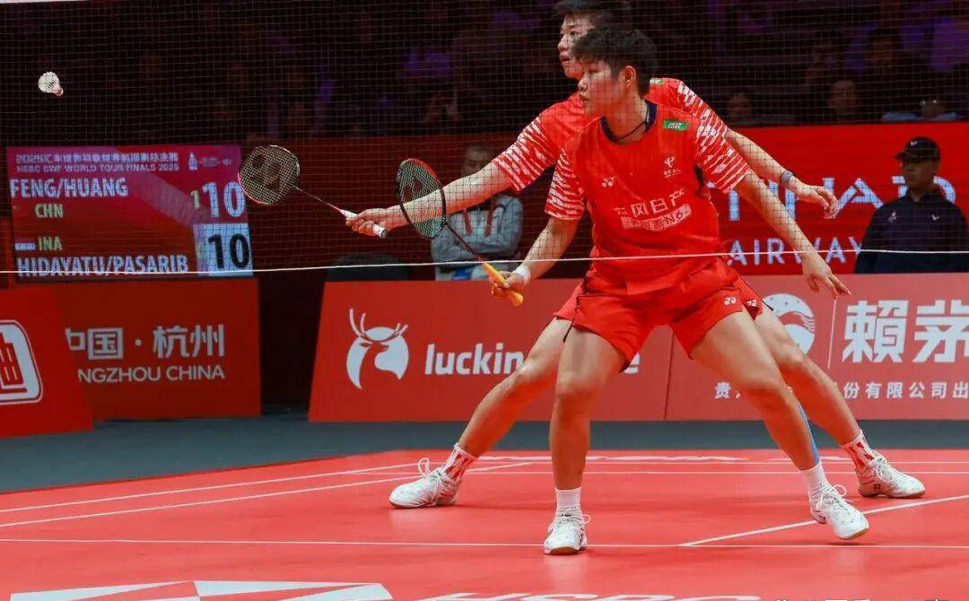 世界杯竞猜-羽毛球总决赛：国羽黄东萍冯彦哲三连胜击败世界排名第四晋级四强